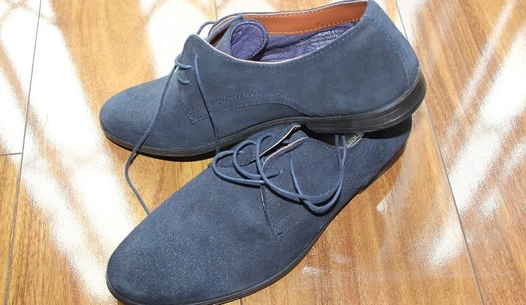 clean suede shoes